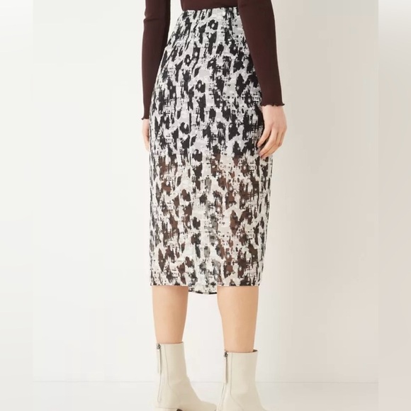 NWT Mango MNG Women’s Falda Floc Black and White Printed Midi Skirt Size Small - Picture 2 of 15